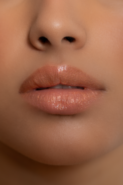 Andreia Professional Make Up - Yummy Kiss Lip Oil Illuminator SPF 30 - Shade 02 SUMMER PEACH - Image 3