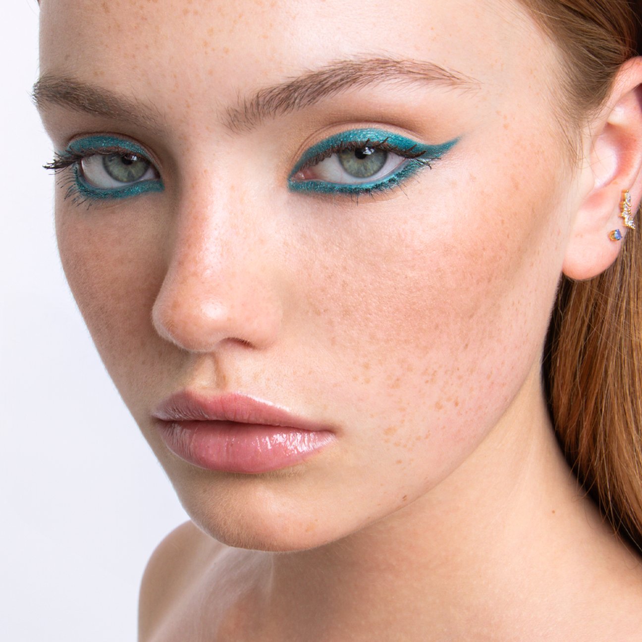 Andreia Professional Make Up - VELVET 12H Waterproof Eyeliner - TEAL - Image 2
